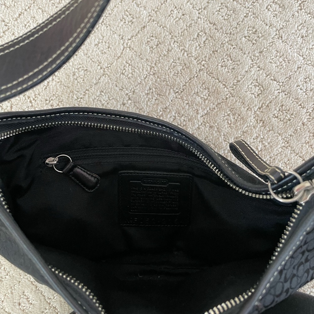 Black coach purse - Picture 5 of 5